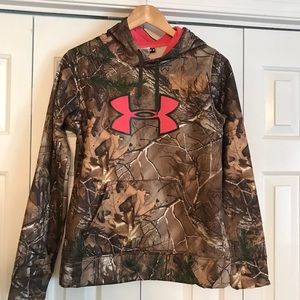 Under Armour sweatshirt